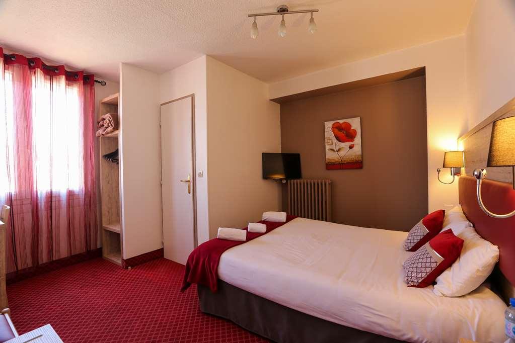 Brit Hotel Bleu Nuit Saintes Quarto foto