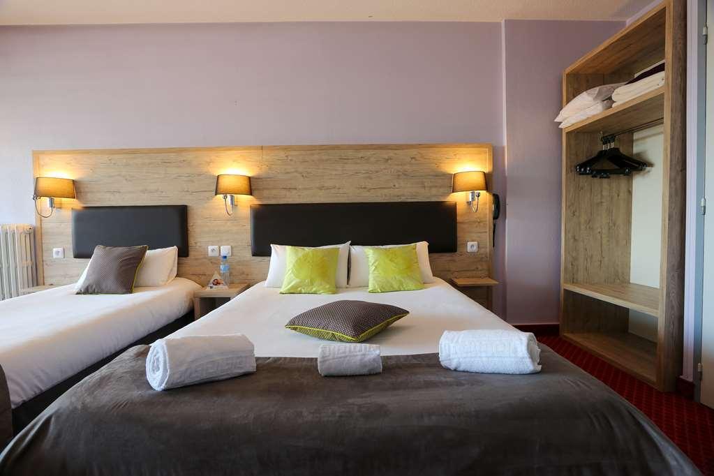 Brit Hotel Bleu Nuit Saintes Quarto foto