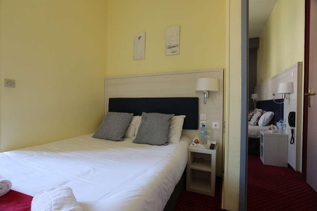 Brit Hotel Bleu Nuit Saintes Quarto foto
