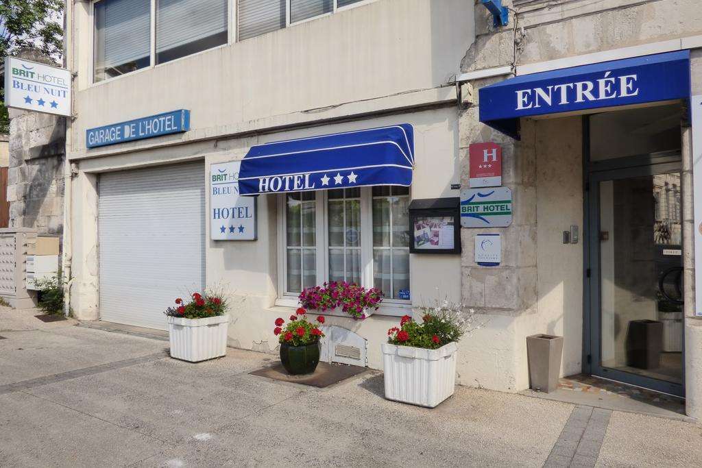 Brit Hotel Bleu Nuit Saintes Exterior foto